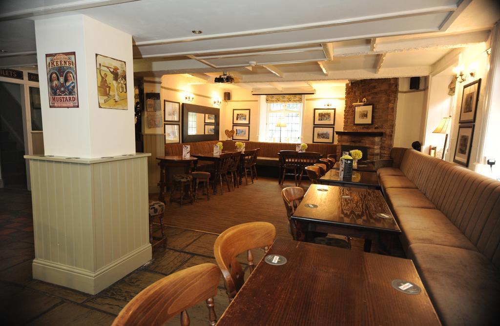 Queens Arms Country Inn Glossop Exterior foto