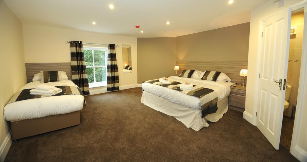 Queens Arms Country Inn Glossop Habitación foto